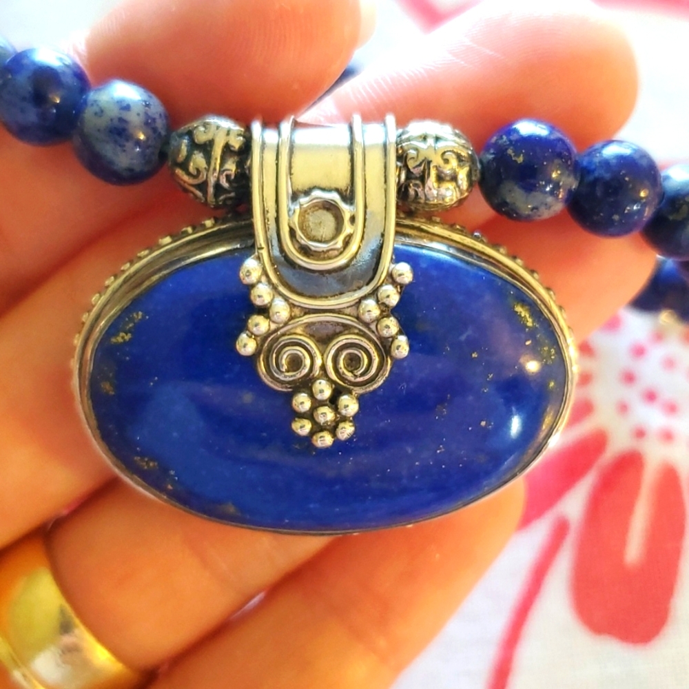 Vintage Lapis Lazuli and sterling silver necklace/ earrings - Picture 3 of 13